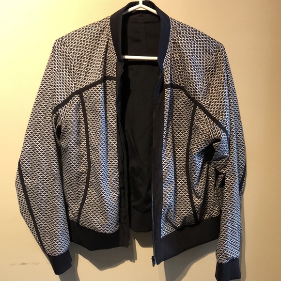 Lululemon reversible bomber jacket - Picture 5 of 7